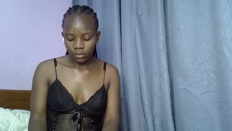 Xtine online show from December 2025 03:49:02 PM