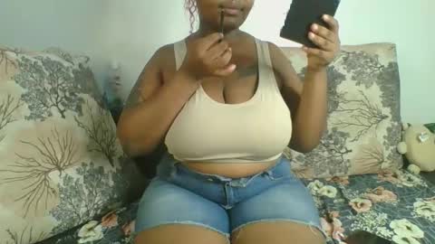 thickie_ online show from December 2025 04:01:02 PM