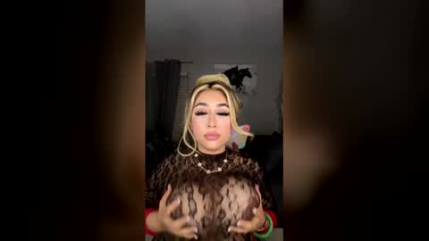Snapshot of thicklatinamami1 chatting on April 2026 07:56:02 AM thicklatinamami1 online show from April 2026 07:56:02 AM