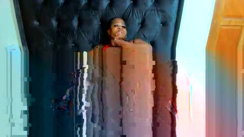 thickleeyanaxx online show from February 2026 07:34:02 PM