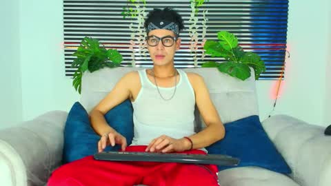 Snapshot of thiiagosaeenz chatting on January 2026 09:35:02 PM Thiago Saenzz online show from January 2026 09:35:02 PM