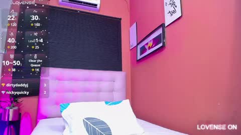 Snapshot of thin_eva chatting on February 2025 08:30:02 PM Eva online show from February 2025 08:30:02 PM