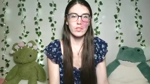 thistlefernsby online show from June 2026 06:21:02 PM