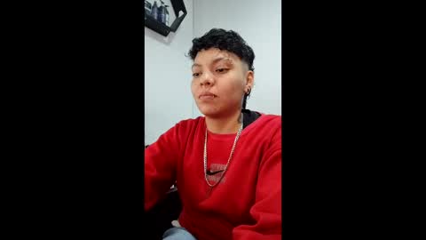 thomas27f online show from December 2025 08:25:01 PM