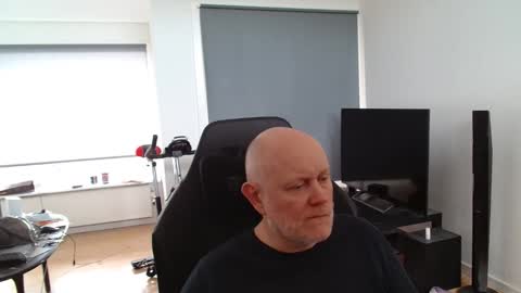 thomas315627 online show from May 2026 01:06:01 PM