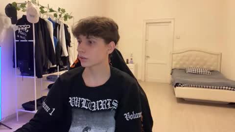 Snapshot of thomas617826 chatting on November 2025 07:15:01 PM Thomas Hill online show from November 2025 07:15:01 PM