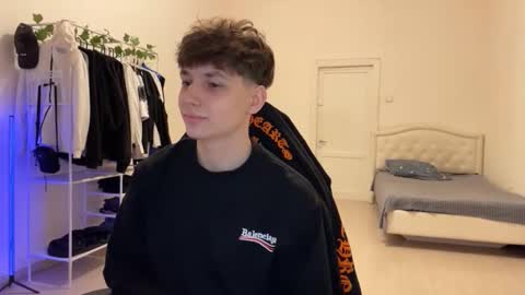 Snapshot of thomas617826 chatting on November 2025 08:19:01 PM Thomas Hill online show from November 2025 08:19:01 PM