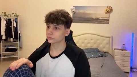 Snapshot of thomas617826 chatting on December 2025 09:00:01 PM Thomas Hill online show from December 2025 09:00:01 PM