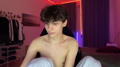 Snapshot of thomas617826 chatting on February 2026 10:00:01 PM Thomas Hill online show from February 2026 10:00:01 PM