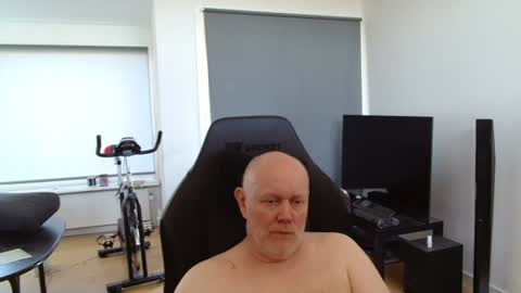 Snapshot of thomas806035 chatting on June 2026 09:36:02 AM thomas806035 online show from June 2026 09:36:02 AM