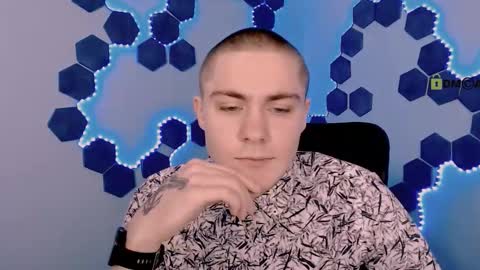 Snapshot of thomas_crow chatting on November 2025 09:41:02 AM thomas_crow online show from November 2025 09:41:02 AM