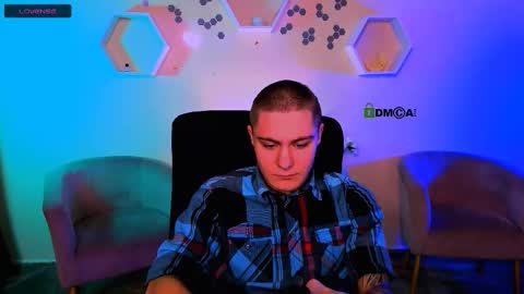 Snapshot of thomas_crow chatting on November 2025 09:42:02 AM thomas_crow online show from November 2025 09:42:02 AM