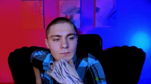 Snapshot of thomas_crow chatting on November 2025 09:56:02 AM thomas_crow online show from November 2025 09:56:02 AM