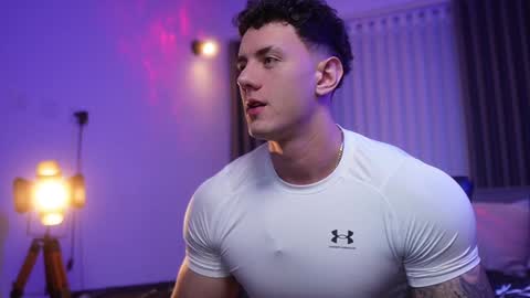 Snapshot of thomas_falcon1 chatting on January 2025 05:28:02 AM Thomas Falcon online show from January 2025 05:28:02 AM