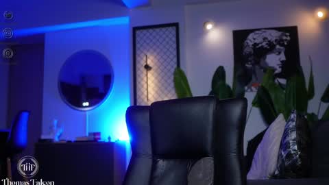 Snapshot of thomas_falcon1 chatting on January 2025 03:22:01 AM Thomas Falcon online show from January 2025 03:22:01 AM