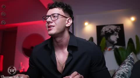 Snapshot of thomas_falcon1 chatting on February 2025 04:36:02 AM Thomas Falcon online show from February 2025 04:36:02 AM