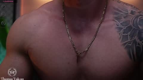 Snapshot of thomas_falcon1 chatting on February 2025 06:20:02 AM Thomas Falcon online show from February 2025 06:20:02 AM