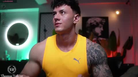 Snapshot of thomas_falcon1 chatting on February 2025 01:26:01 AM Thomas Falcon online show from February 2025 01:26:01 AM