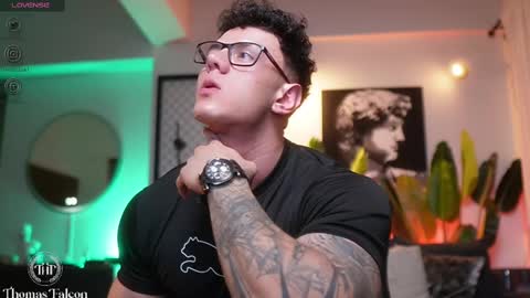 Snapshot of thomas_falcon1 chatting on March 2025 05:42:02 AM Thomas Falcon online show from March 2025 05:42:02 AM