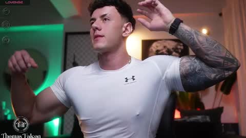 Snapshot of thomas_falcon1 chatting on March 2025 04:27:02 AM Thomas Falcon online show from March 2025 04:27:02 AM