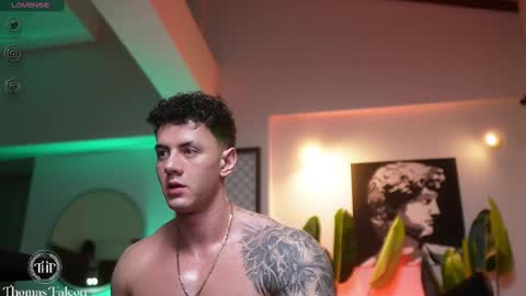 Snapshot of thomas_falcon1 chatting on March 2025 06:08:01 AM Thomas Falcon online show from March 2025 06:08:01 AM