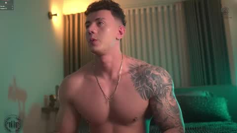 Snapshot of thomas_falcon1 chatting on September 2025 12:43:02 AM Thomas Falcon online show from September 2025 12:43:02 AM