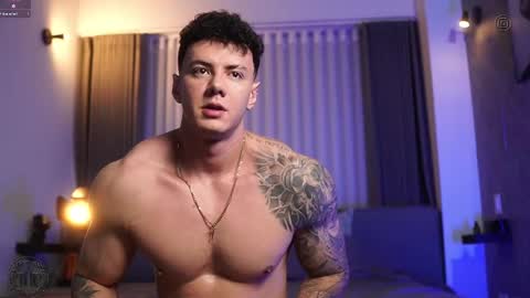 Snapshot of thomas_falcon1 chatting on October 2025 11:35:01 PM Thomas Falcon online show from October 2025 11:35:01 PM