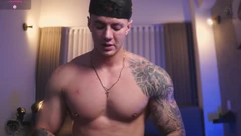 Snapshot of thomas_falcon1 chatting on October 2025 12:14:01 AM Thomas Falcon online show from October 2025 12:14:01 AM