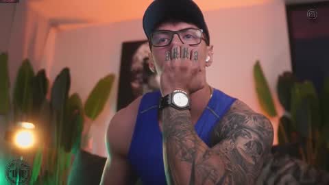 Snapshot of thomas_falcon1 chatting on December 2025 10:59:02 PM Thomas Falcon online show from December 2025 10:59:02 PM