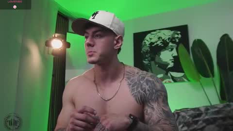 Snapshot of thomas_falcon1 chatting on February 2026 08:03:02 PM Thomas Falcon online show from February 2026 08:03:02 PM