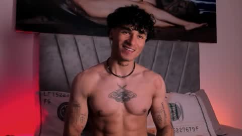 Snapshot of thomas_fit1 chatting on December 2025 03:33:01 AM Thomas 3 JUST STAY AND BE MY LAST LOVE online show from December 2025 03:33:01 AM