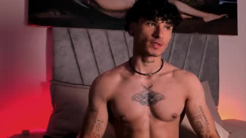 Snapshot of thomas_fit1 chatting on December 2025 02:40:02 AM Thomas 3 JUST STAY AND BE MY LAST LOVE online show from December 2025 02:40:02 AM
