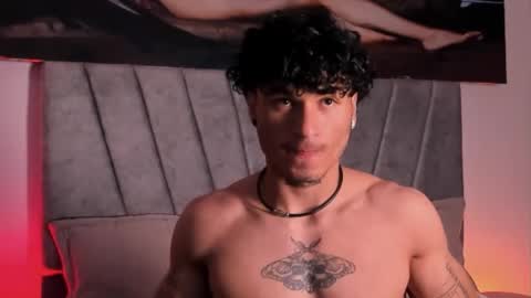 Snapshot of thomas_fit1 chatting on December 2025 02:30:02 AM Thomas 3 JUST STAY AND BE MY LAST LOVE online show from December 2025 02:30:02 AM
