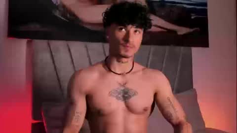 Snapshot of thomas_fit1 chatting on January 2026 04:48:01 AM Thomas 3 JUST STAY AND BE MY LAST LOVE online show from January 2026 04:48:01 AM