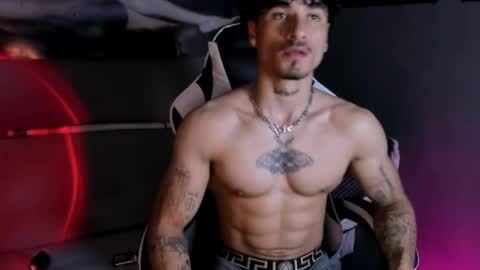 Snapshot of thomas_fit1 chatting on April 2026 01:06:02 AM Thomas 3 JUST STAY AND BE MY LAST LOVE online show from April 2026 01:06:02 AM