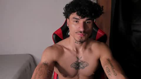 Snapshot of thomas_fit1 chatting on May 2026 03:35:02 AM Thomas 3 JUST STAY AND BE MY LAST LOVE online show from May 2026 03:35:02 AM