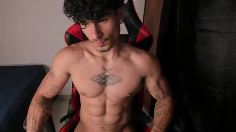 Snapshot of thomas_fit1 chatting on May 2026 03:58:02 AM Thomas 3 JUST STAY AND BE MY LAST LOVE online show from May 2026 03:58:02 AM