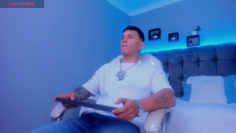 Thomas online show from November 2025 02:10:01 PM