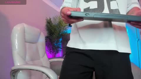 Thomas online show from April 2026 05:30:01 PM