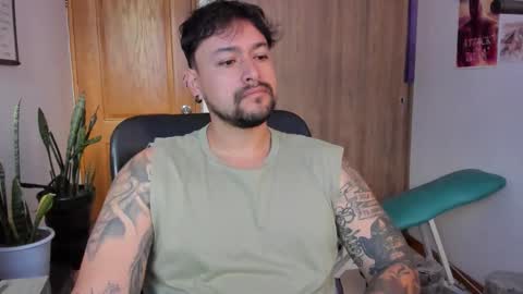 Thomas online show from December 2025 05:18:02 PM