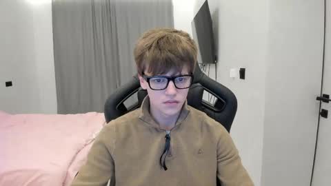 Tomas online show from May 2026 01:44:01 AM