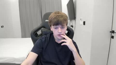 Tomas online show from May 2026 09:12:02 PM