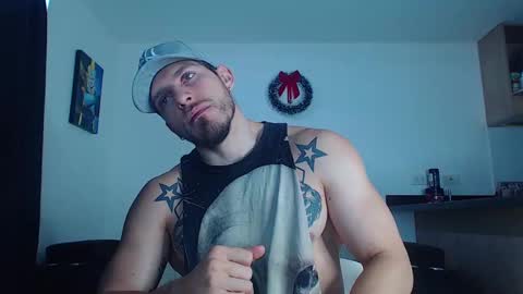 Snapshot of thomashoward31 chatting on January 2025 01:11:01 PM Thomas online show from January 2025 01:11:01 PM