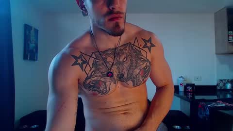 Snapshot of thomashoward31 chatting on January 2025 03:28:02 PM Thomas online show from January 2025 03:28:02 PM