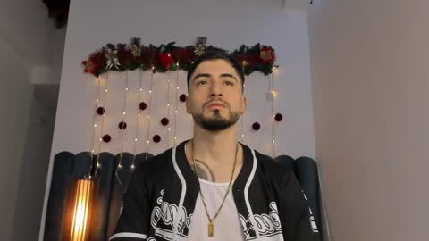 Snapshot of thomasmarzo1 chatting on December 2025 05:28:02 PM sweetfit boy online show from December 2025 05:28:02 PM