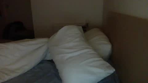 Snapshot of thomaspol chatting on October 2025 10:10:01 PM Tom online show from October 2025 10:10:01 PM