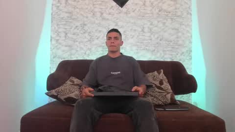 Snapshot of thomass_conor chatting on February 2025 06:55:02 PM thomass_conor online show from February 2025 06:55:02 PM