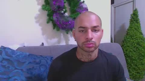 Snapshot of thomassmith2023 chatting on February 2025 07:13:01 PM thomas smith online show from February 2025 07:13:01 PM