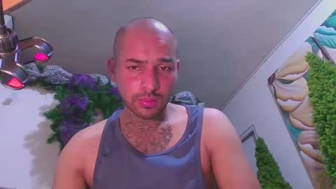 Snapshot of thomassmith2023 chatting on February 2025 01:55:02 AM thomas smith online show from February 2025 01:55:02 AM