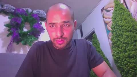 Snapshot of thomassmith2023 chatting on February 2025 04:17:02 AM thomas smith online show from February 2025 04:17:02 AM